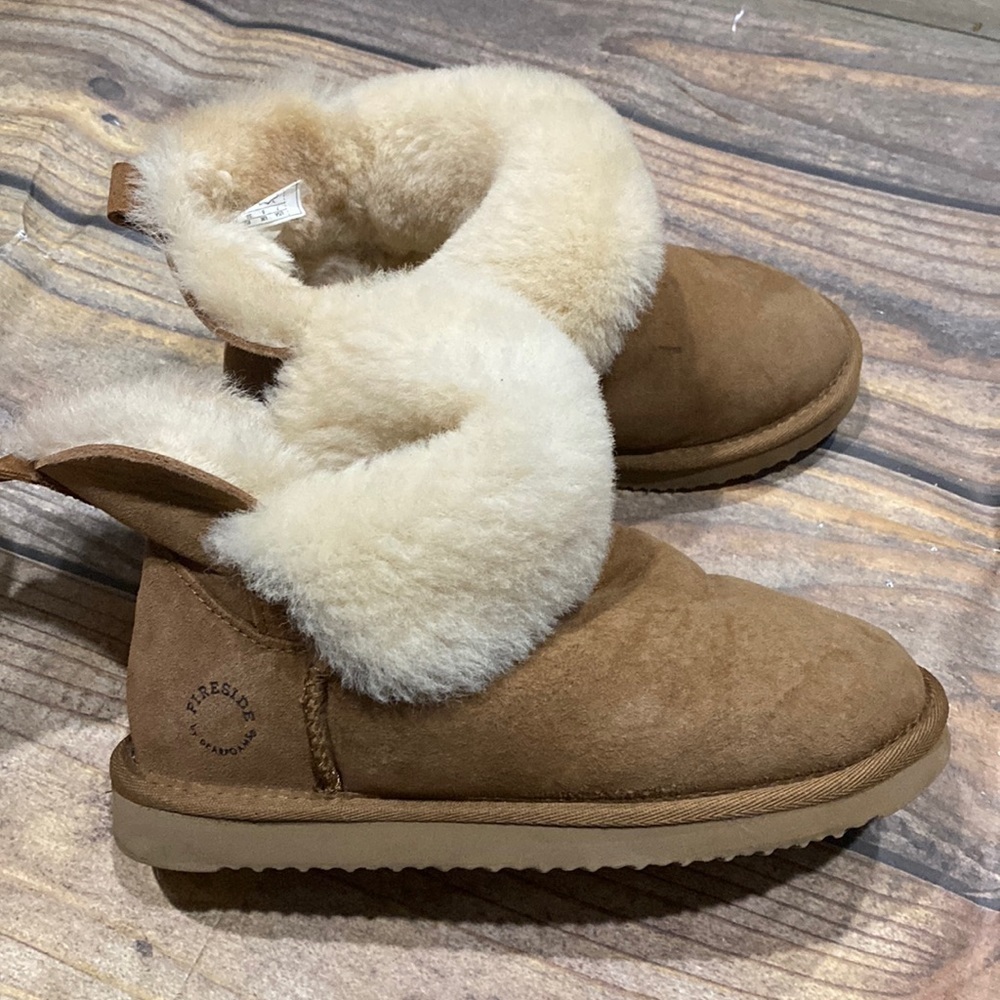 Fireside by Dearfoams Womens 7 Brown Fur Boots Booties - Picture 2 of 16